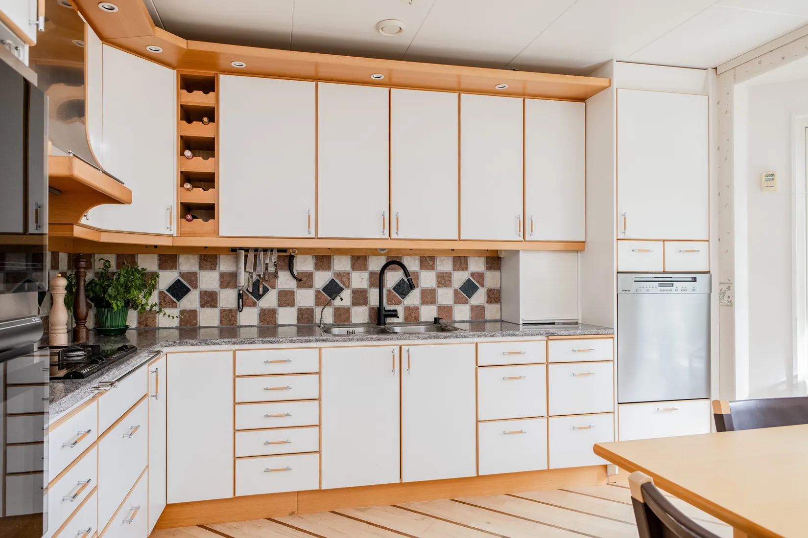 Villa, Kornknarrsvägen 4, Haga, Enköping