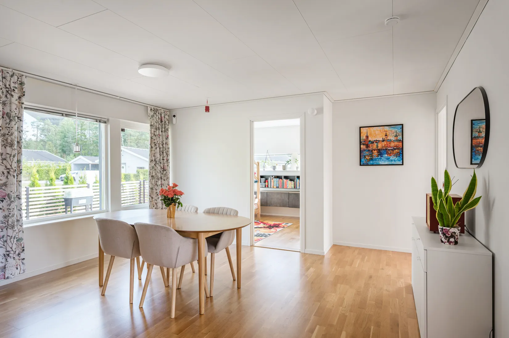 Villa, Tibble skogsväg 54, Kungsängen/Norrboda, Upplands-Bro