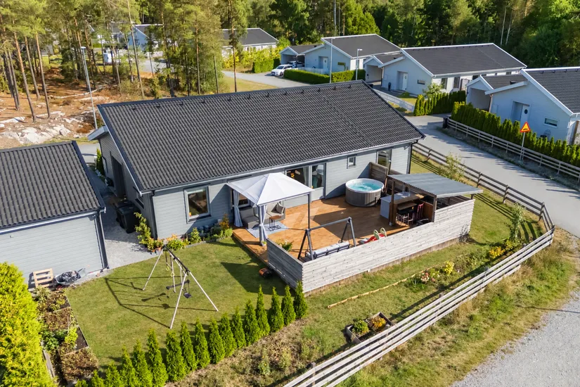 Villa, Tibble skogsväg 54, Kungsängen/Norrboda, Upplands-Bro