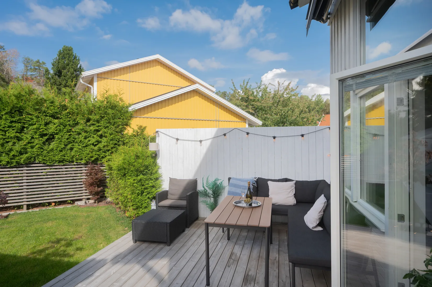 Radhus, Ängshyddevägen 13, Huddinge