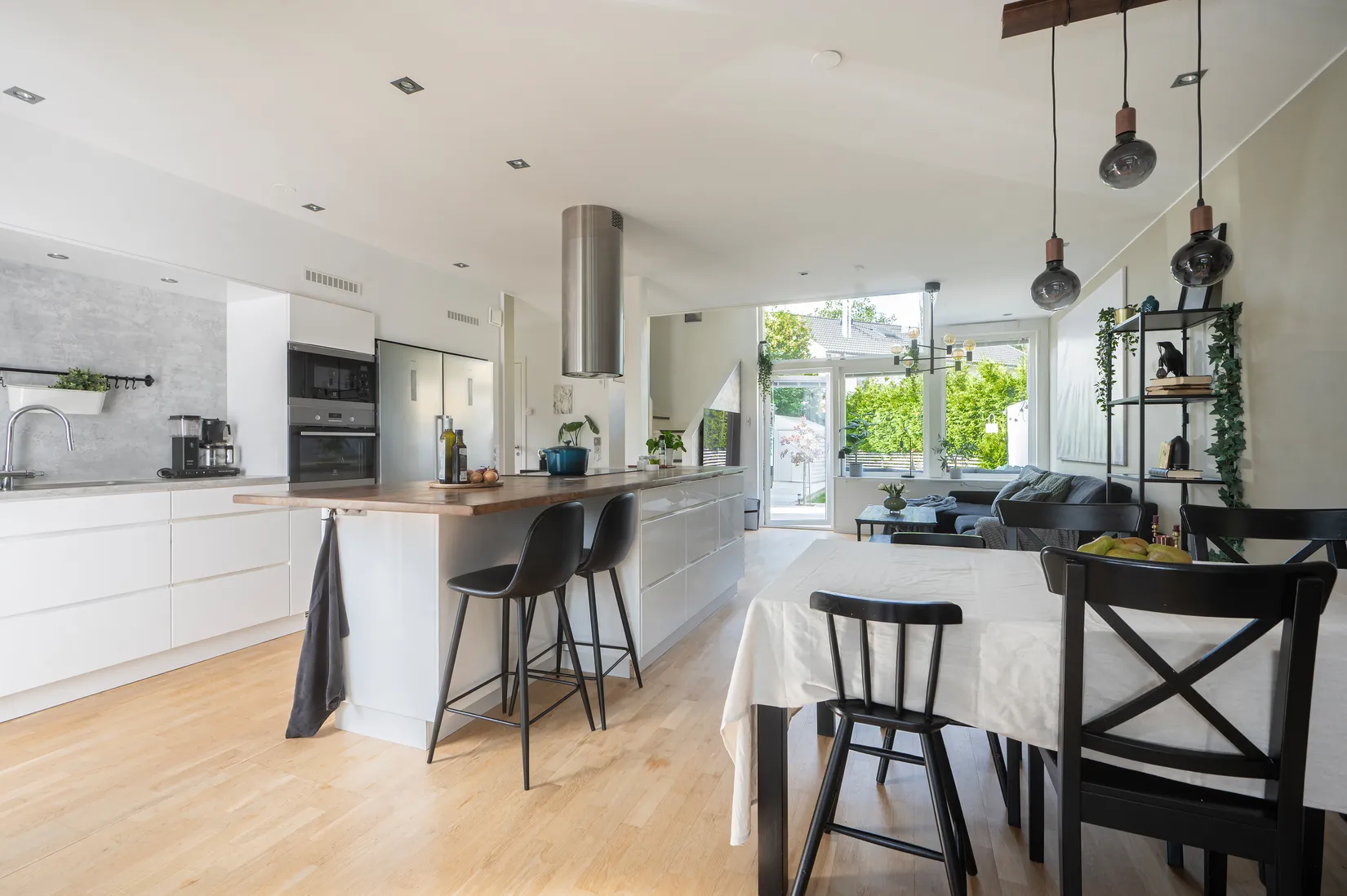 Radhus, Ängshyddevägen 13, Huddinge