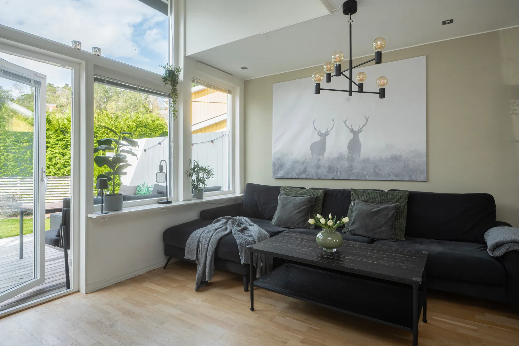 Radhus, Ängshyddevägen 13, Huddinge