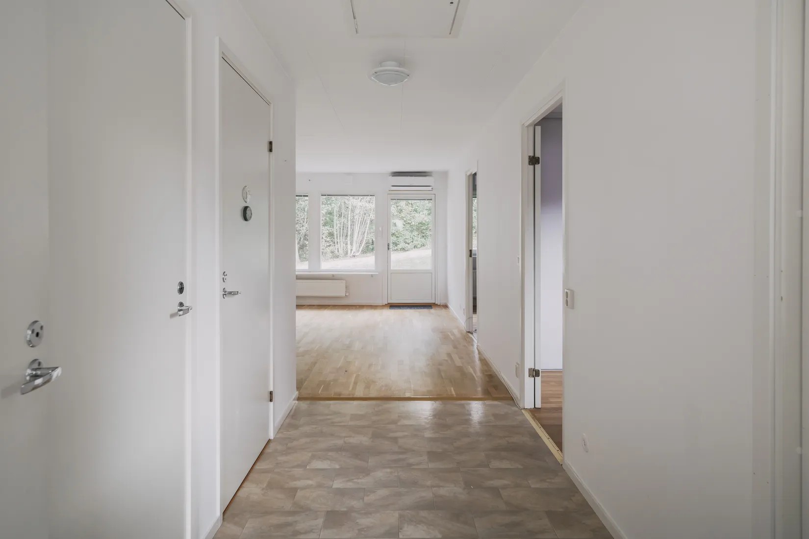 Radhus, Grenvägen 16, Moholm, Töreboda