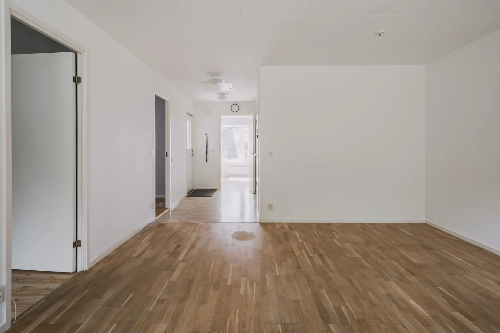 Radhus, Grenvägen 16, Moholm, Töreboda