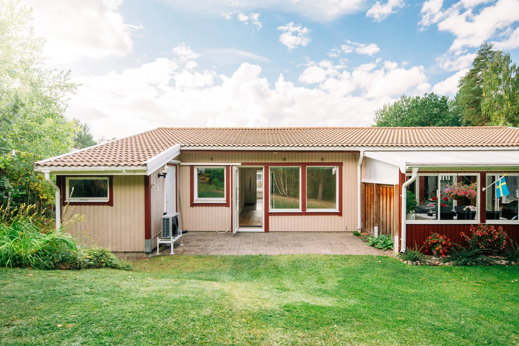 Radhus, Grenvägen 16, Moholm, Töreboda