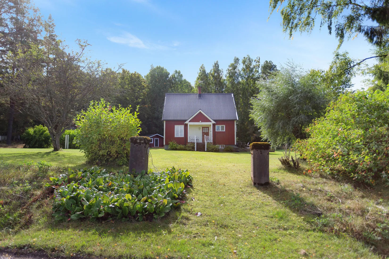 Villa, Åsundatorpvägen 421 + 423, Segerstad, Karlstad