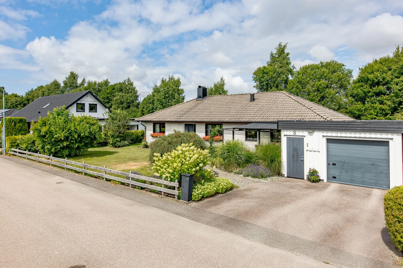 Villa, Kringelvägen 8, Fajans/Nyby Gärde, Falkenberg