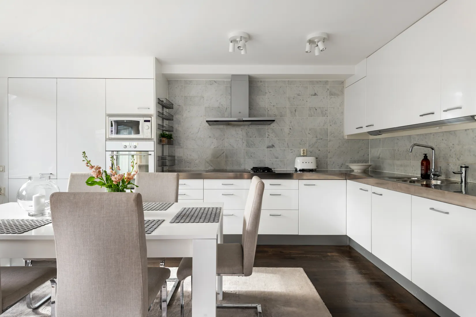Radhus, Tenorvägen 20, Ella Park, Täby