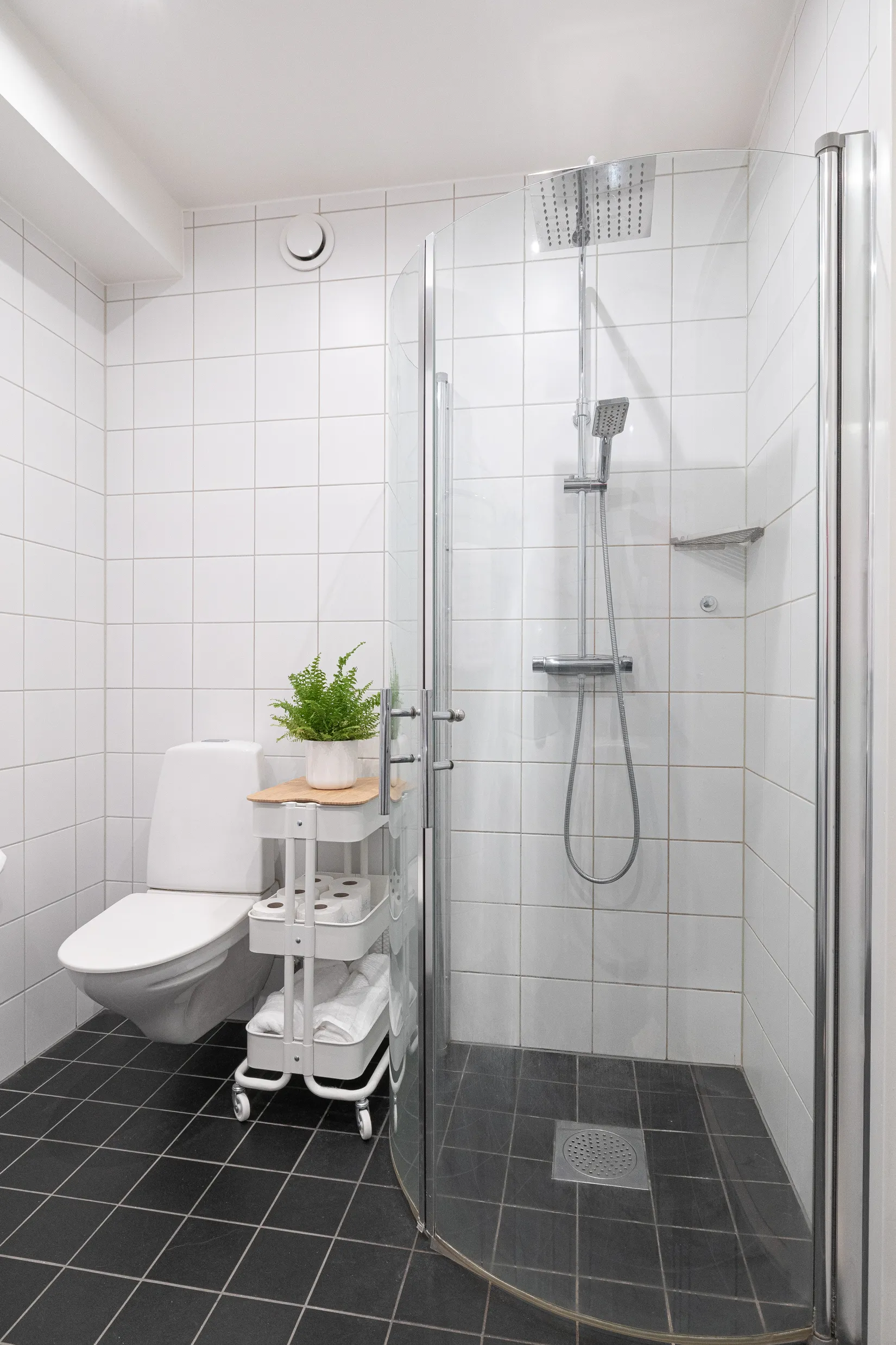 Radhus, Ryttmästarvägen 9, Rissne, Sundbyberg