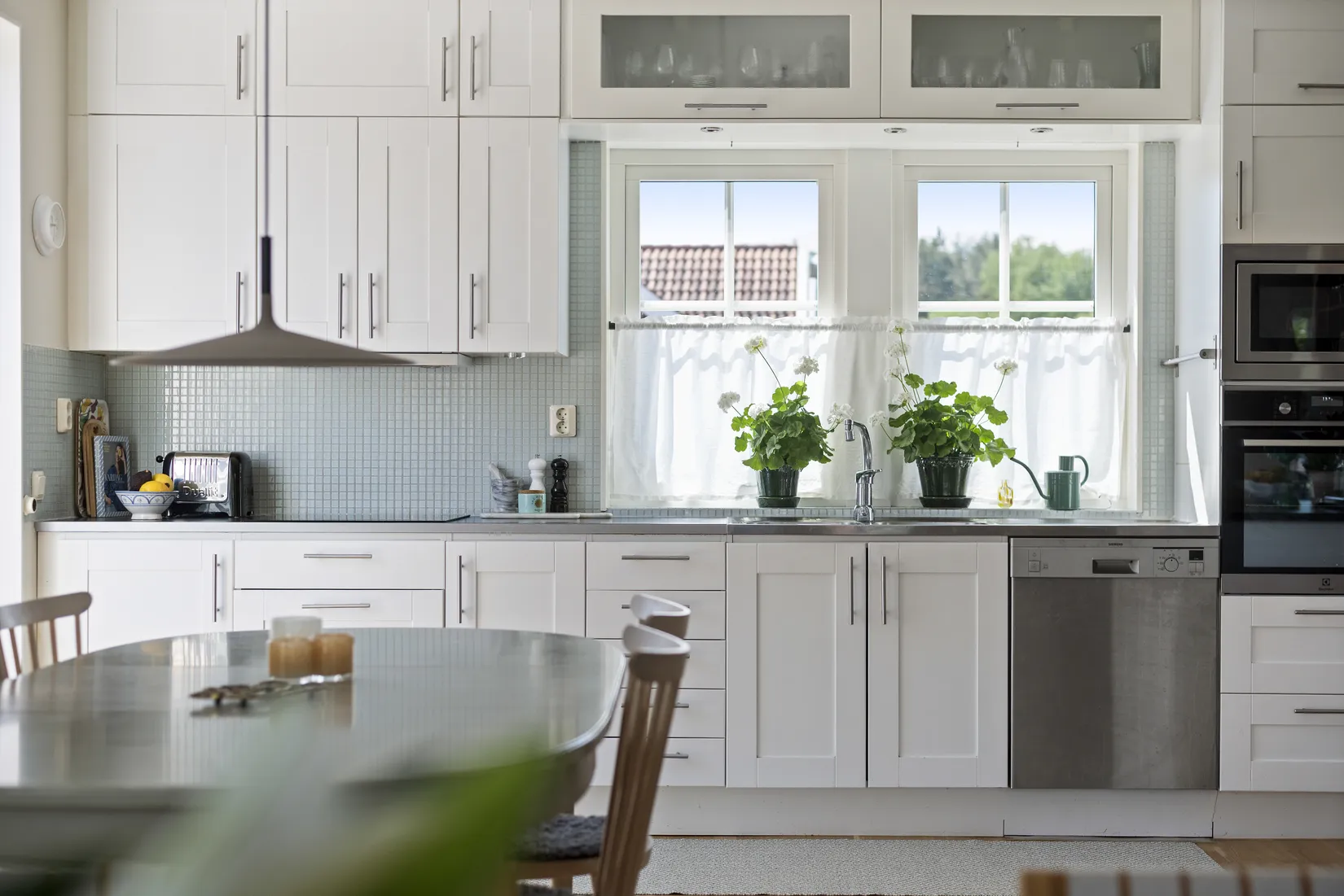 Radhus, Lövbrunnavägen 14, Lövbrunna, Täby