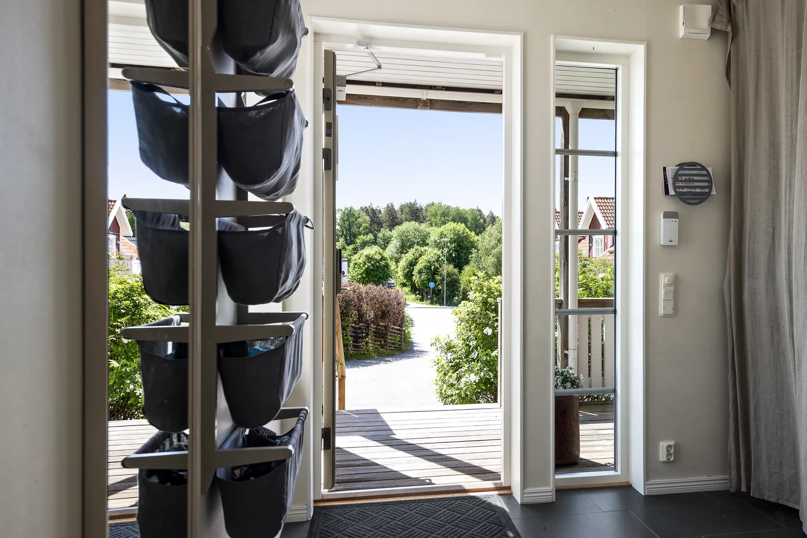 Radhus, Lövbrunnavägen 14, Lövbrunna, Täby