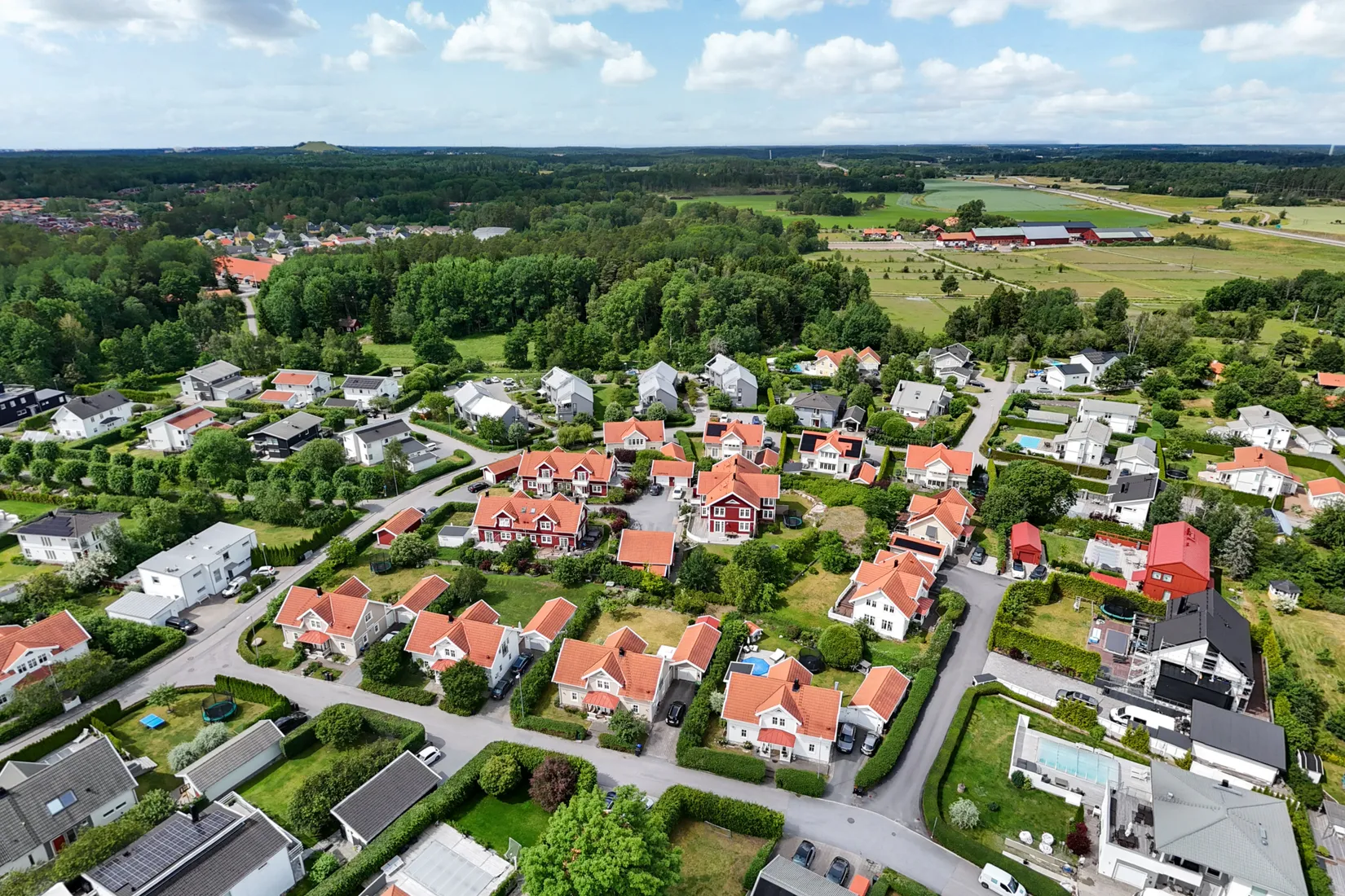 Radhus, Lövbrunnavägen 14, Lövbrunna, Täby