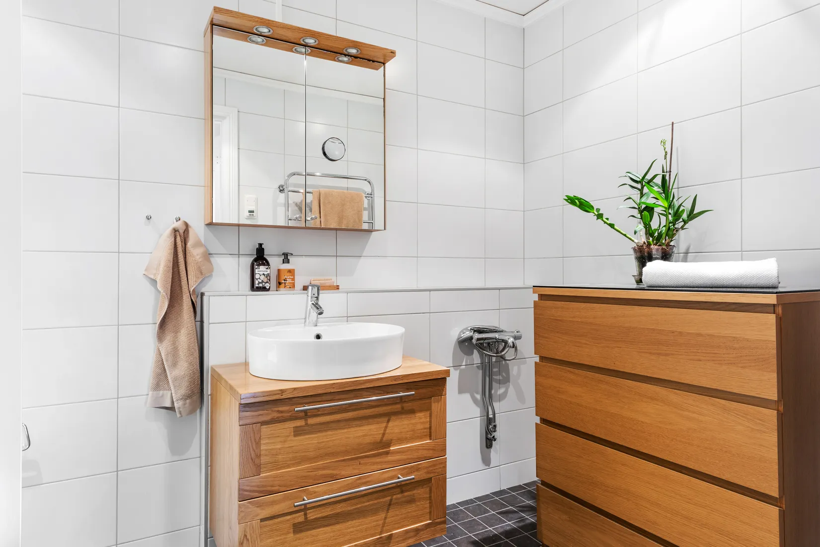 Radhus, Lövbrunnavägen 14, Lövbrunna, Täby