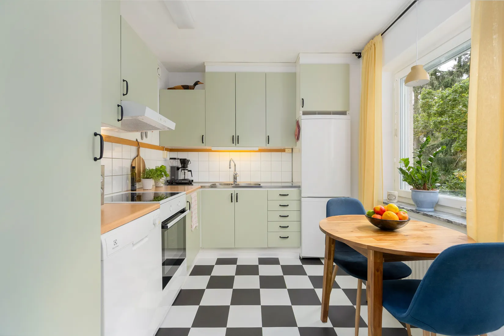 Bostadsrätt, Axbergsgränd 15, Hagsätra, Stockholm