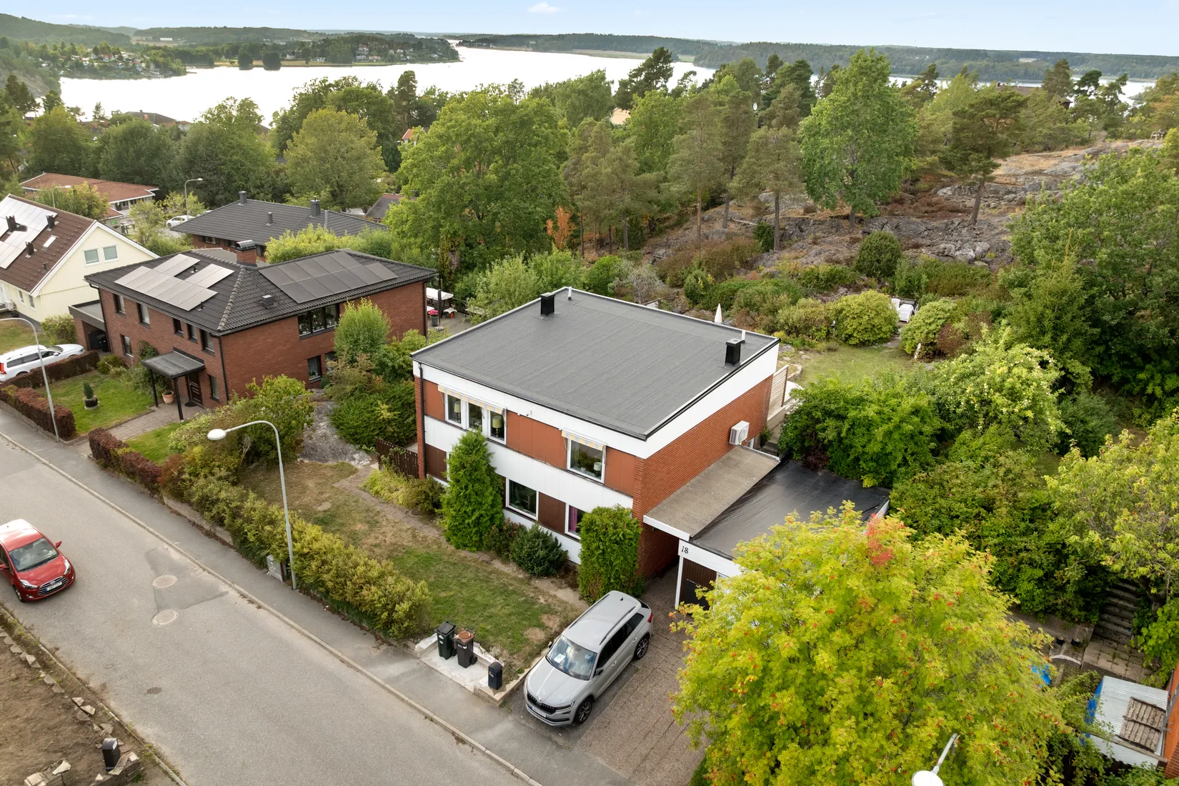 Villa, Skogsslingan 18, Skärholmen, Stockholm