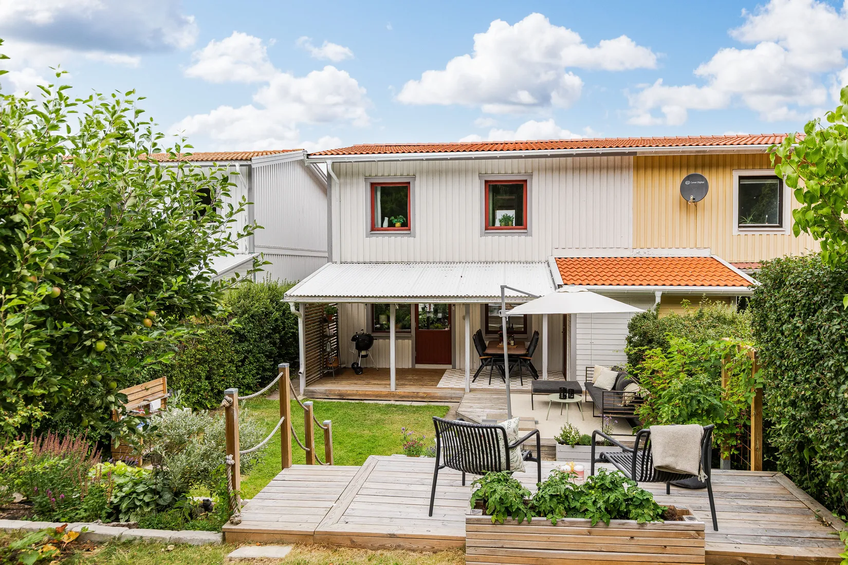 Radhus, Violavägen 55, Slottsbrinken, Strängnäs