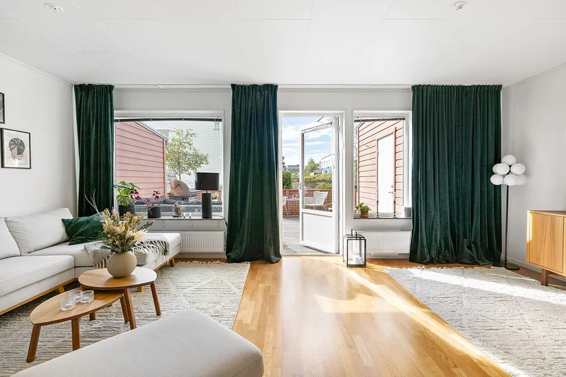Radhus, Fänriksvägen 31, Barkarbystaden, Järfälla