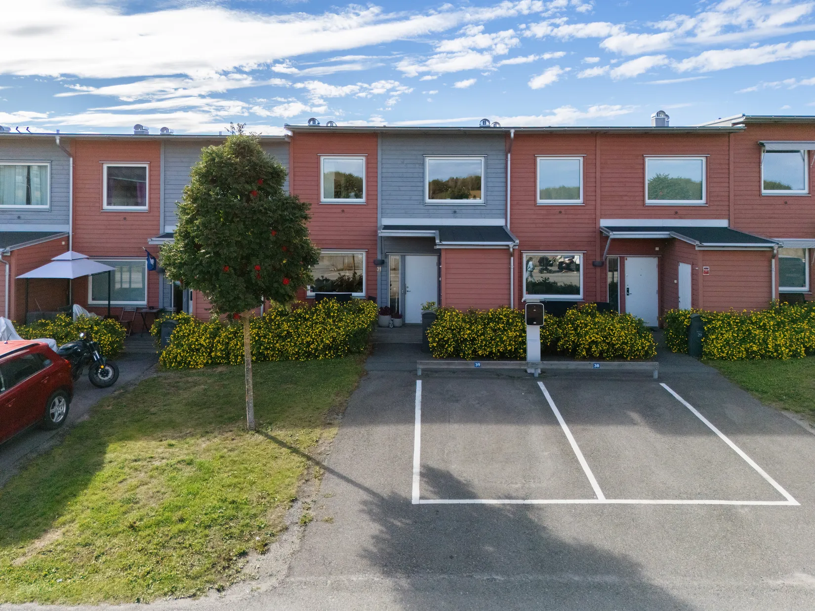 Radhus, Fänriksvägen 31, Barkarbystaden, Järfälla