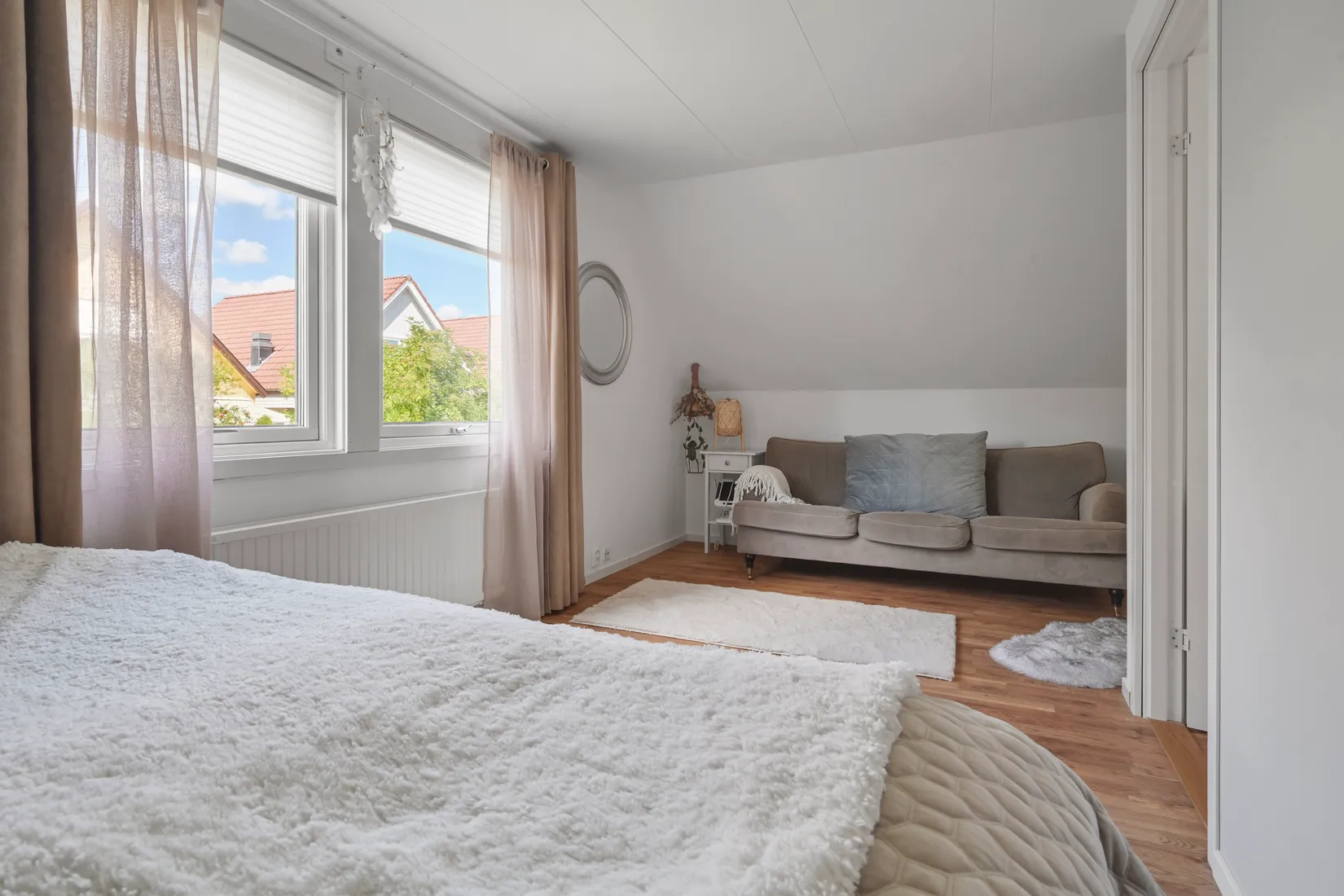 Radhus, Svärmarevägen 20, Fresta, Upplands Väsby