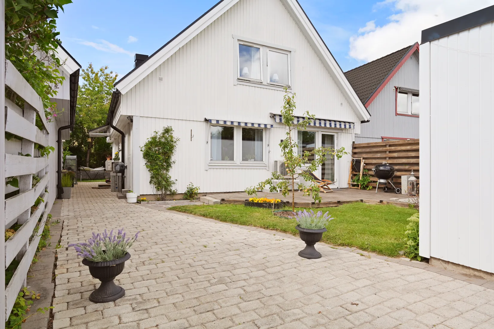 Radhus, Svärmarevägen 20, Fresta, Upplands Väsby