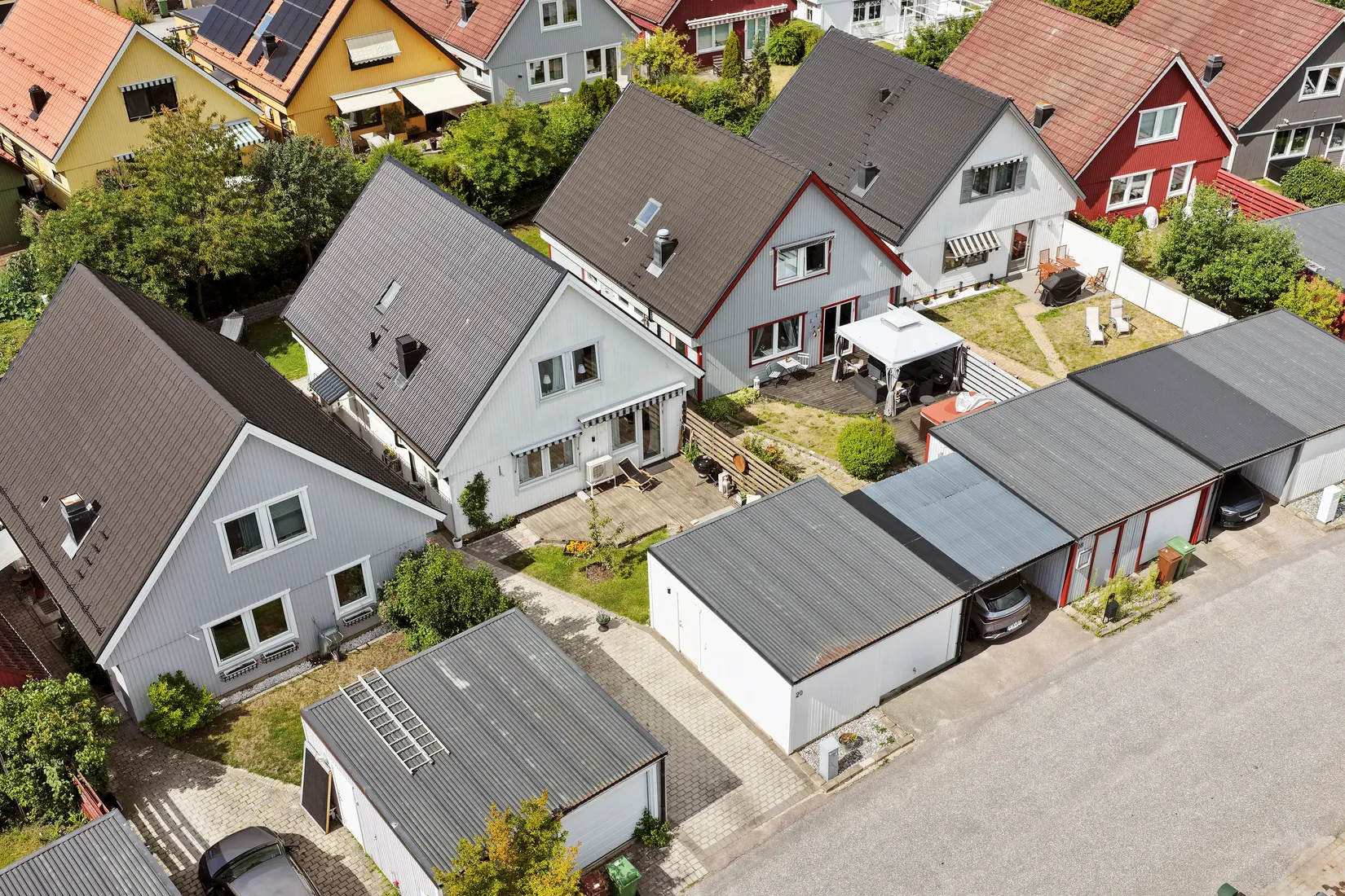 Radhus, Svärmarevägen 20, Fresta, Upplands Väsby