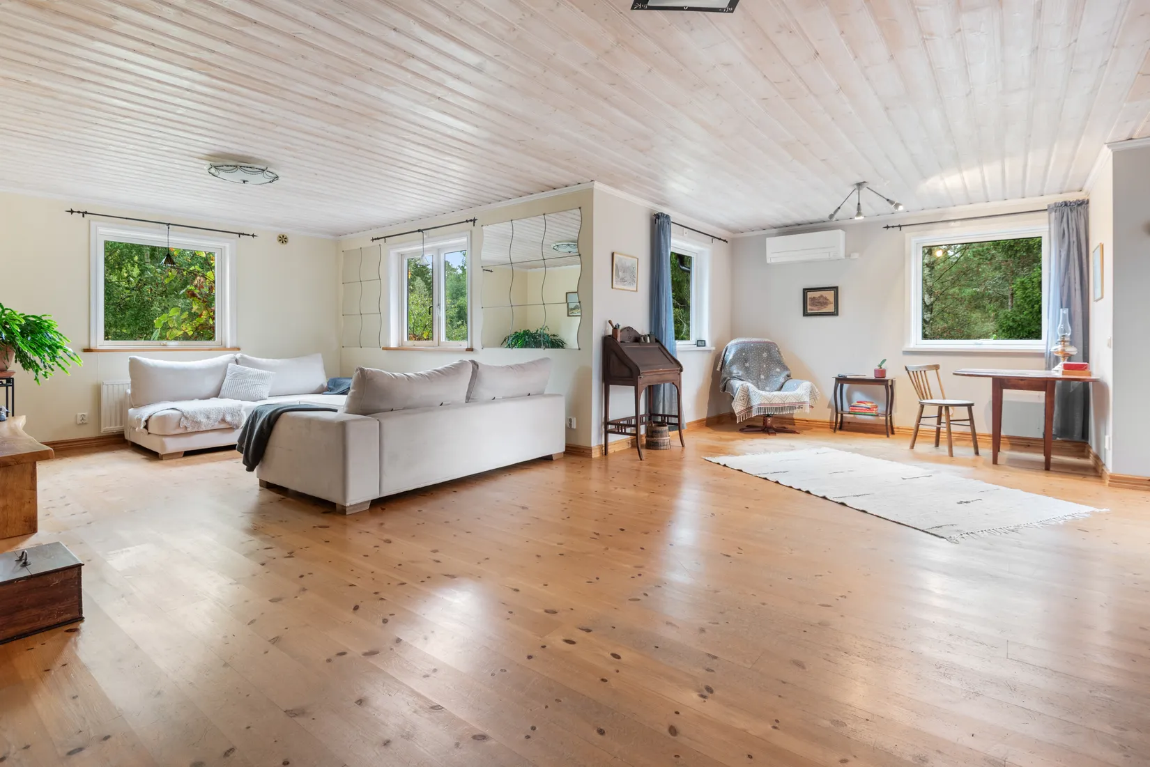 Villa, Runmarö Södersunda 220 och Runmarö Södersunda 216, Runmarö, Värmdö