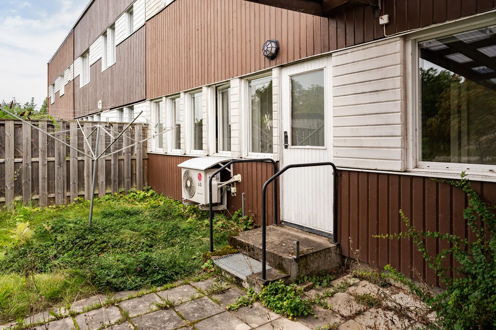Radhus, Källvägen 30, Sparreholm, Flen