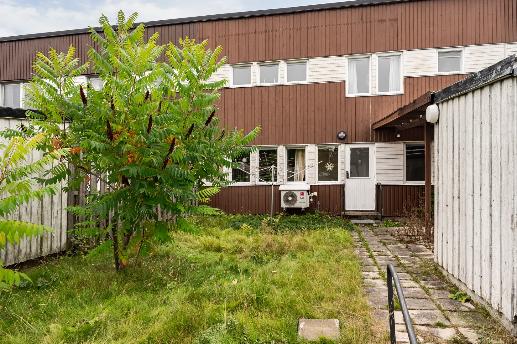 Radhus, Källvägen 30, Sparreholm, Flen