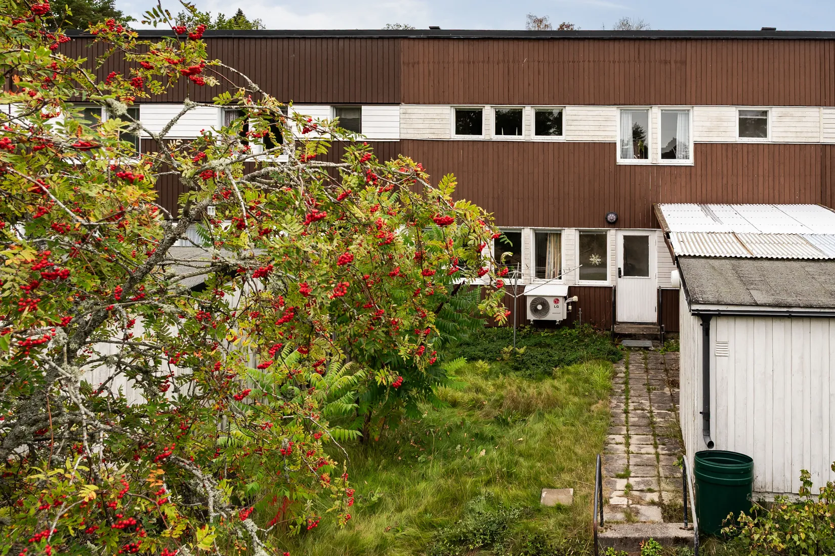 Radhus, Källvägen 30, Sparreholm, Flen