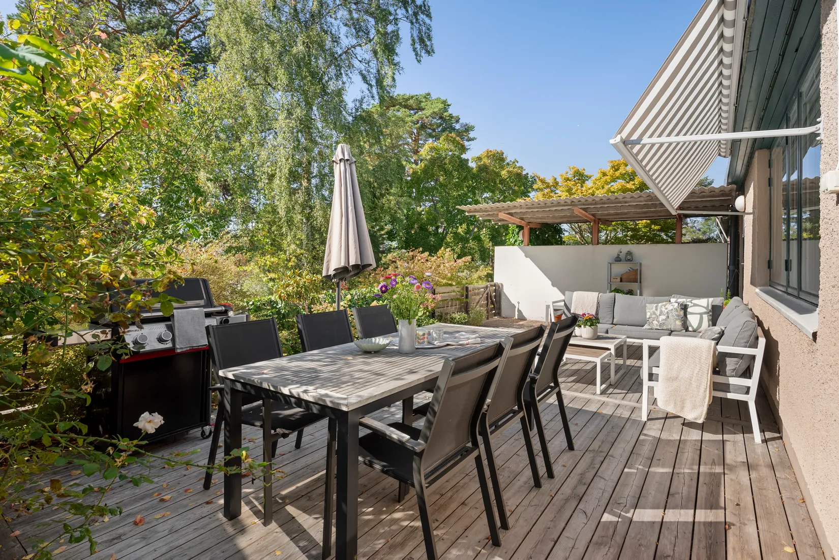 Radhus, Bollnäsbacken 40, Vällingbyhöjden, Stockholm