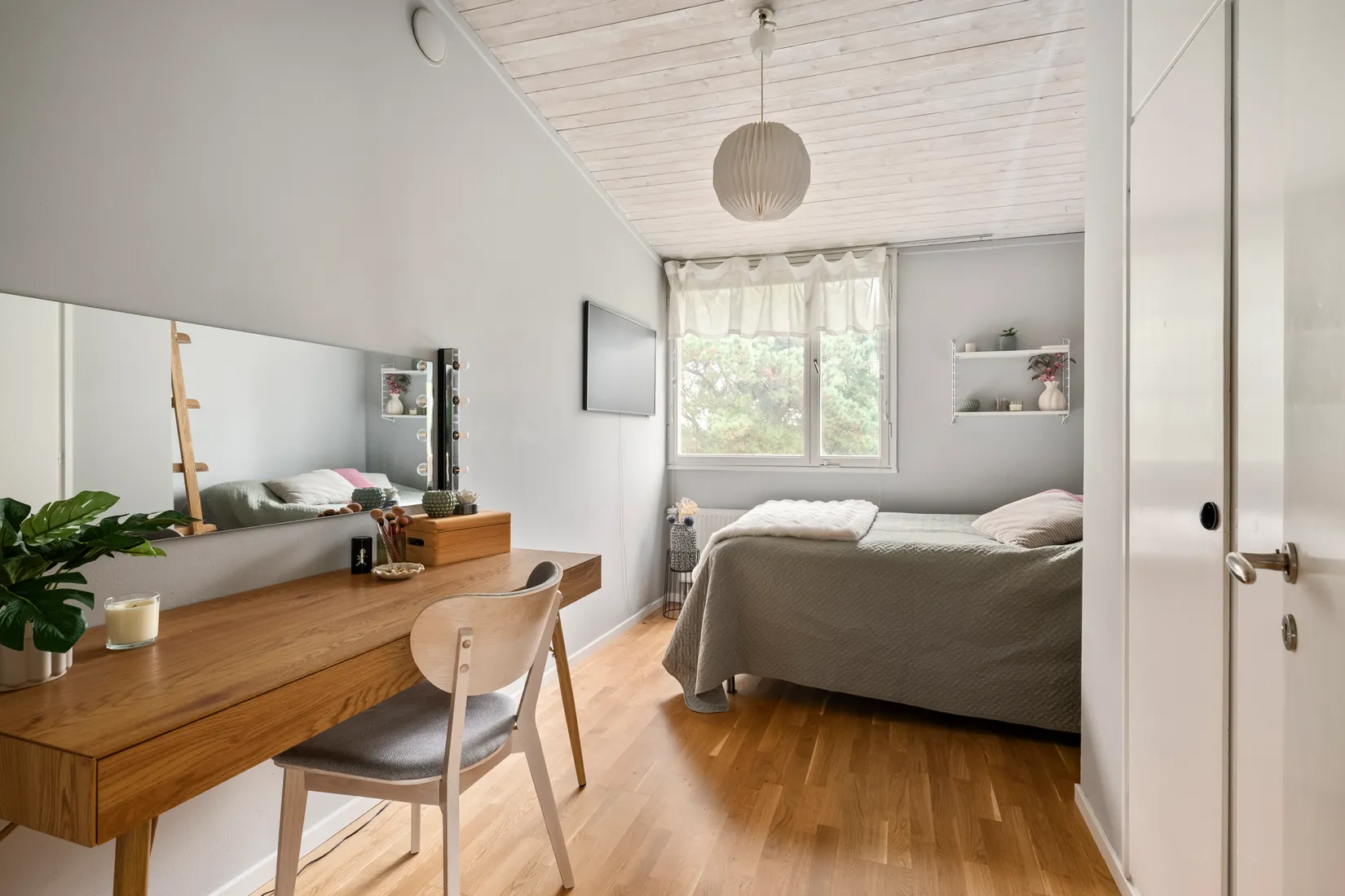 Radhus, Bollnäsbacken 40, Vällingbyhöjden, Stockholm