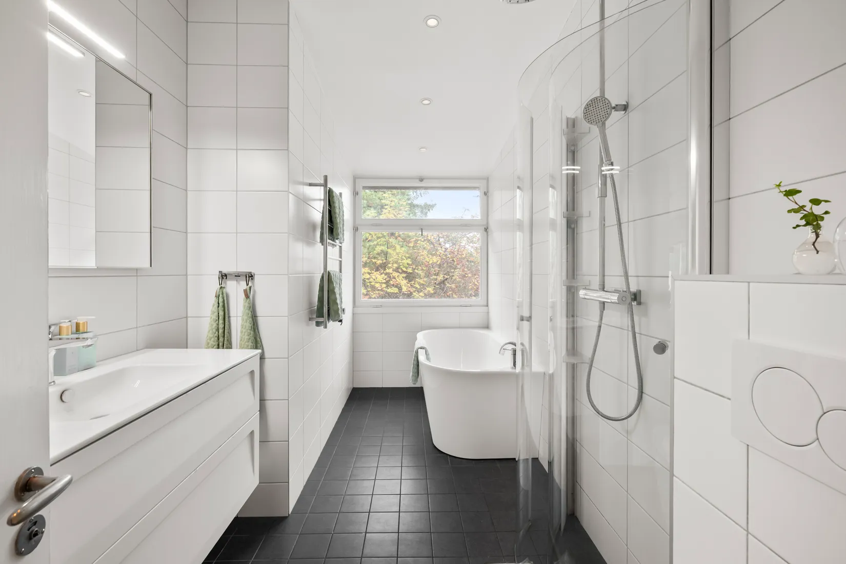 Radhus, Bollnäsbacken 40, Vällingbyhöjden, Stockholm