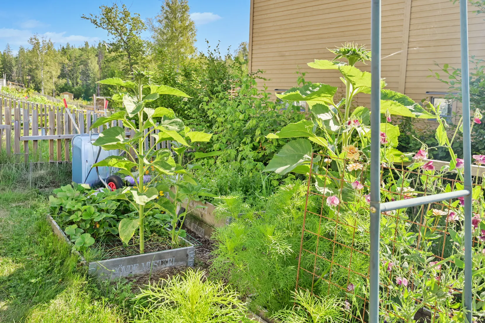 Radhus, Åkerhielms väg 60, Margretelund, Österåker