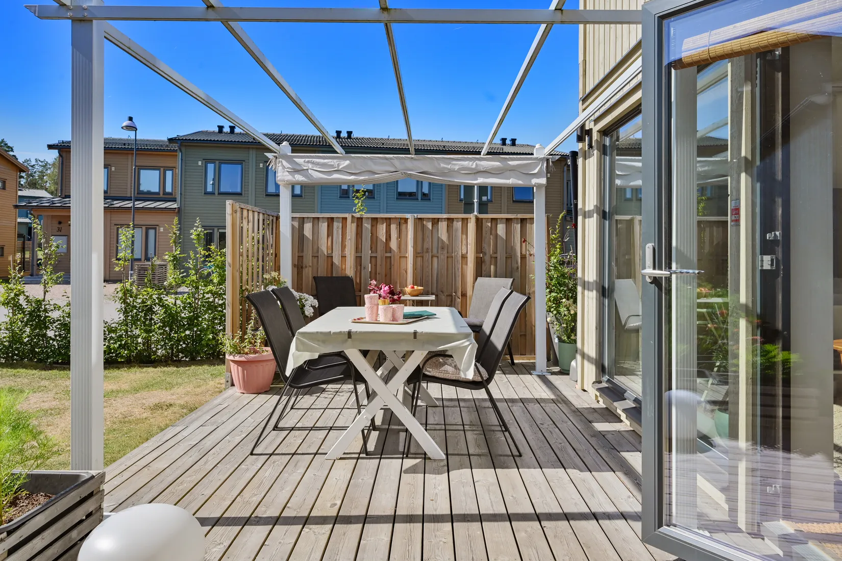Radhus, Åkerhielms väg 60, Margretelund, Österåker
