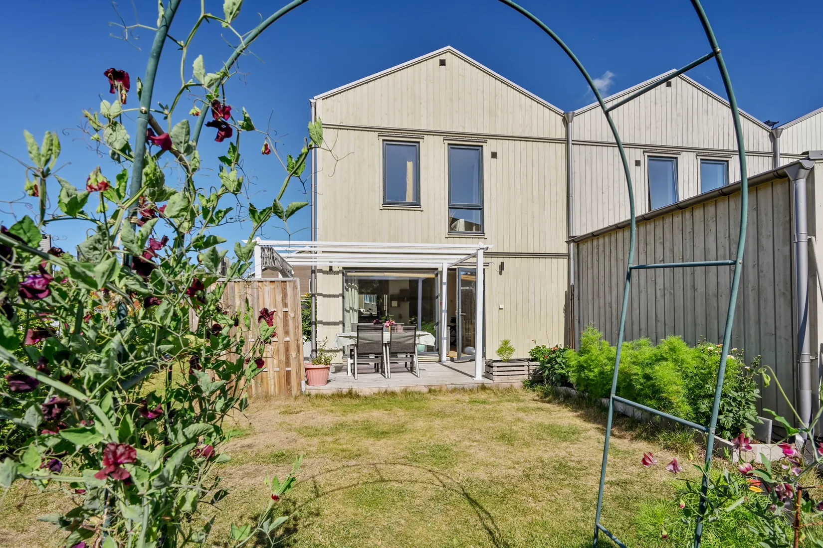 Radhus, Åkerhielms väg 60, Margretelund, Österåker