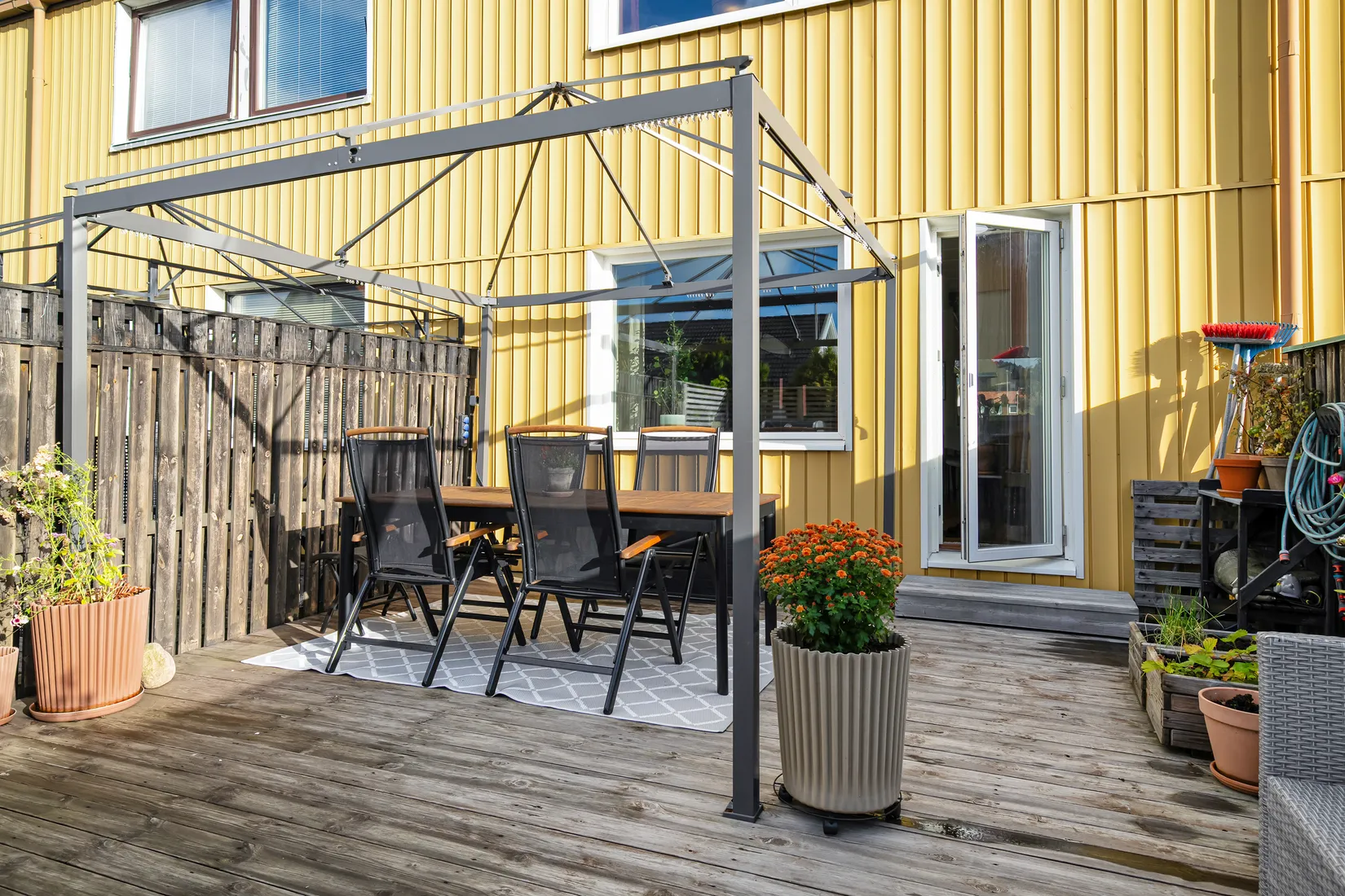 Radhus, Drakblommegatan 12, Centrala Hisingen, Göteborg