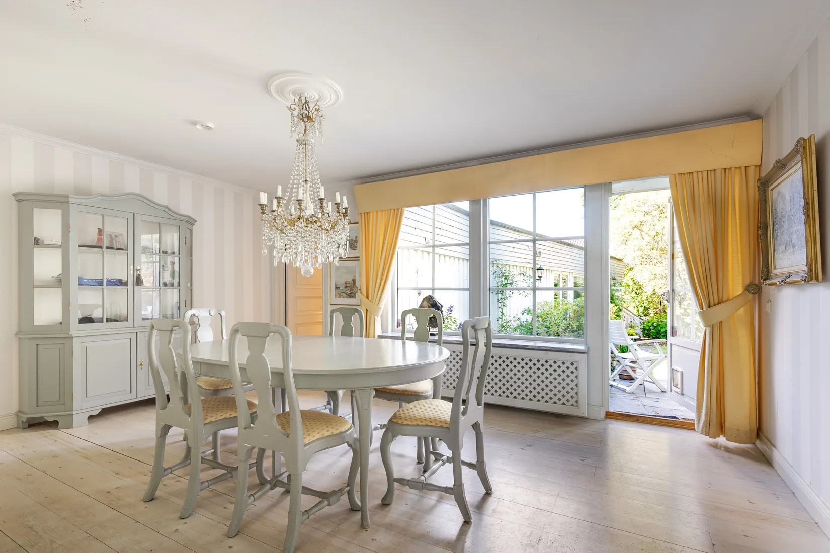 Villa, Sturegatan 2B, Centralt/Domkyrkan, Strängnäs