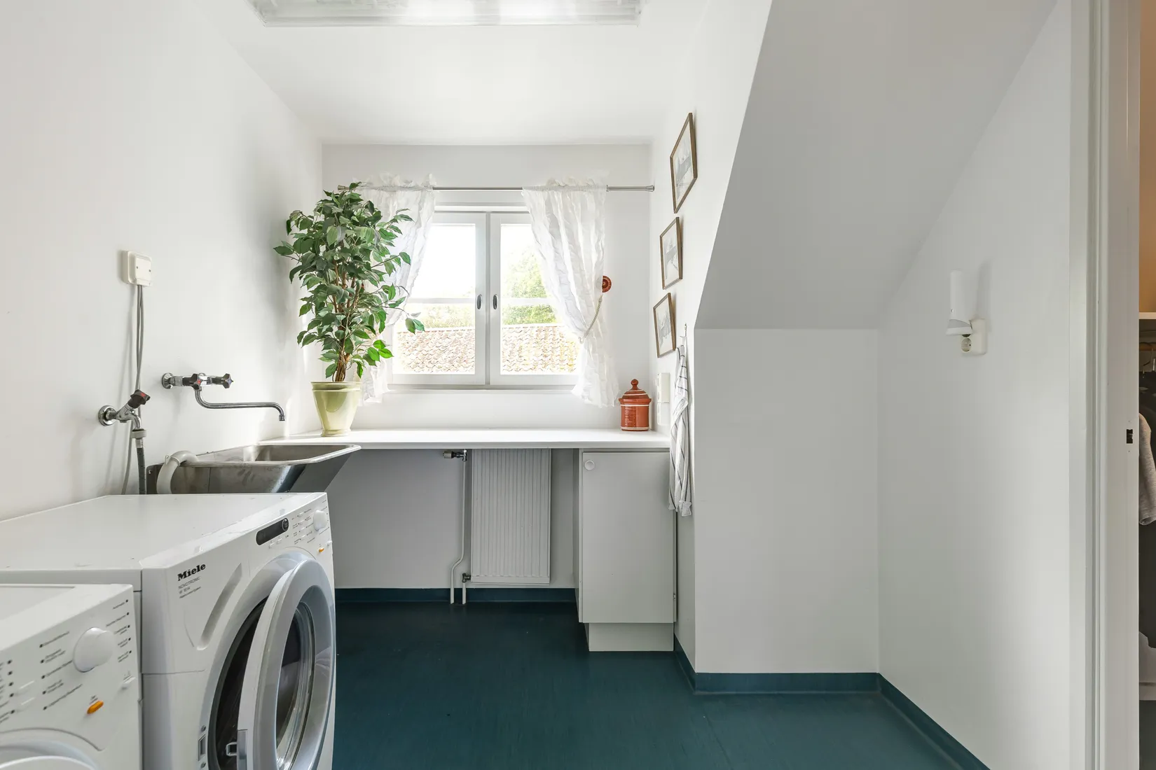 Villa, Sturegatan 2B, Centralt/Domkyrkan, Strängnäs