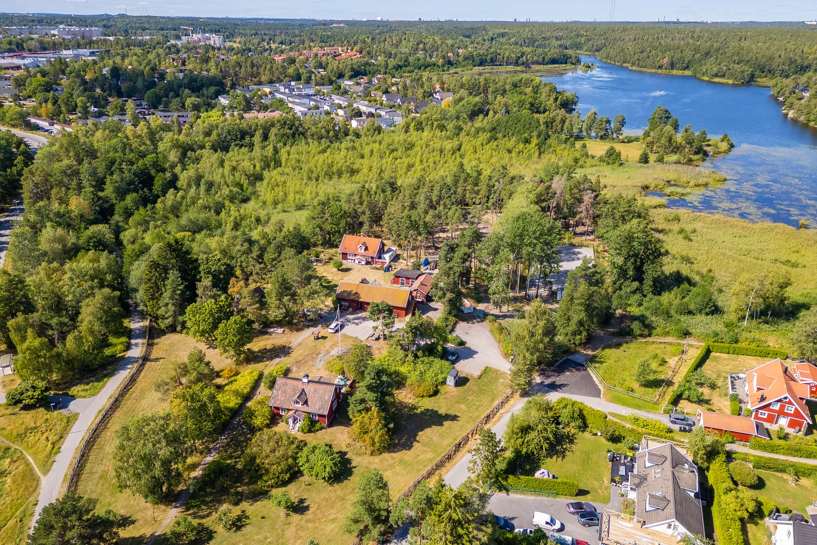 Gård/Skog, Rotviksvägen 5 (Rotviks Gård), Öringe, Tyresö
