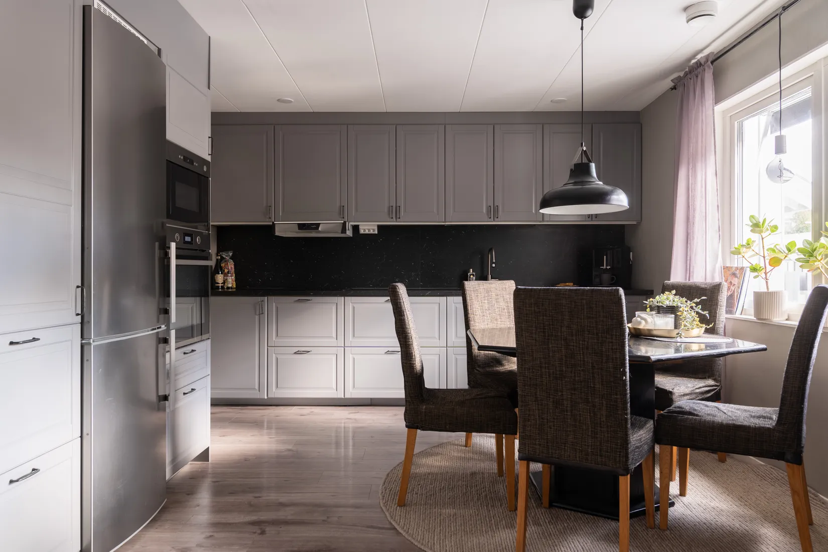 Radhus, Ringvägen 14D, Hallstahammar