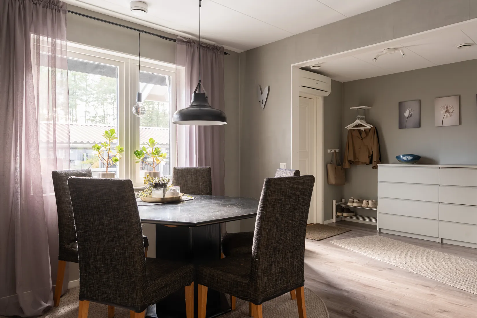 Radhus, Ringvägen 14D, Hallstahammar