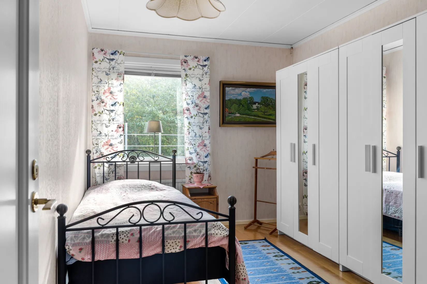 Radhus, Lindholmsbacken 52, Skärholmen, Stockholm