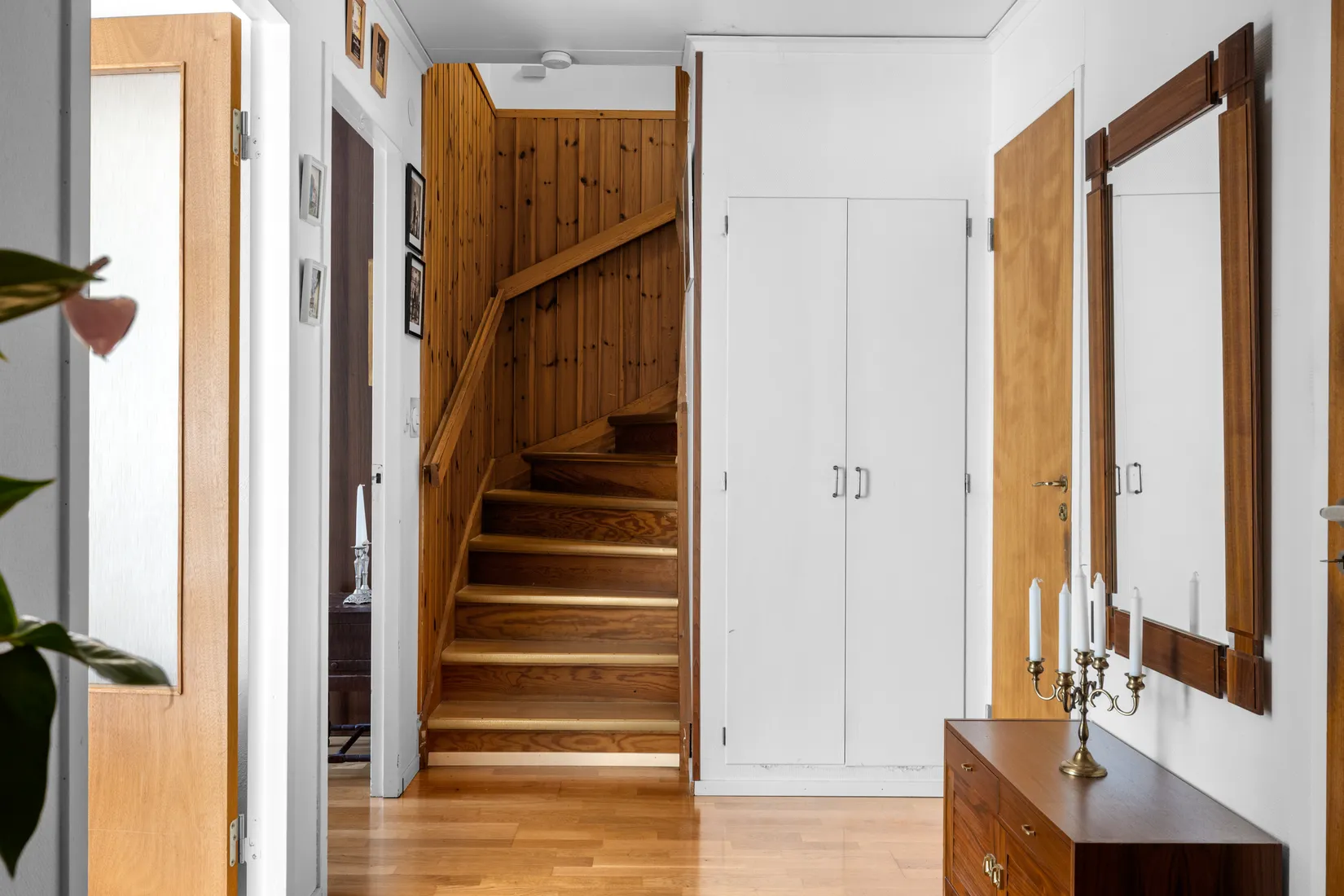 Radhus, Lindholmsbacken 52, Skärholmen, Stockholm