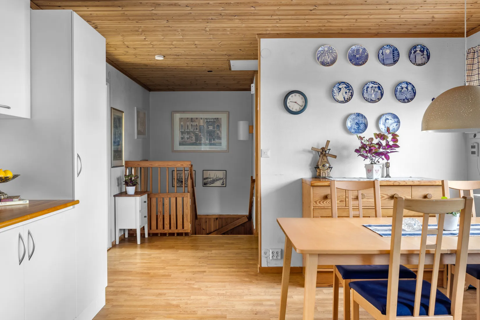 Radhus, Lindholmsbacken 52, Skärholmen, Stockholm