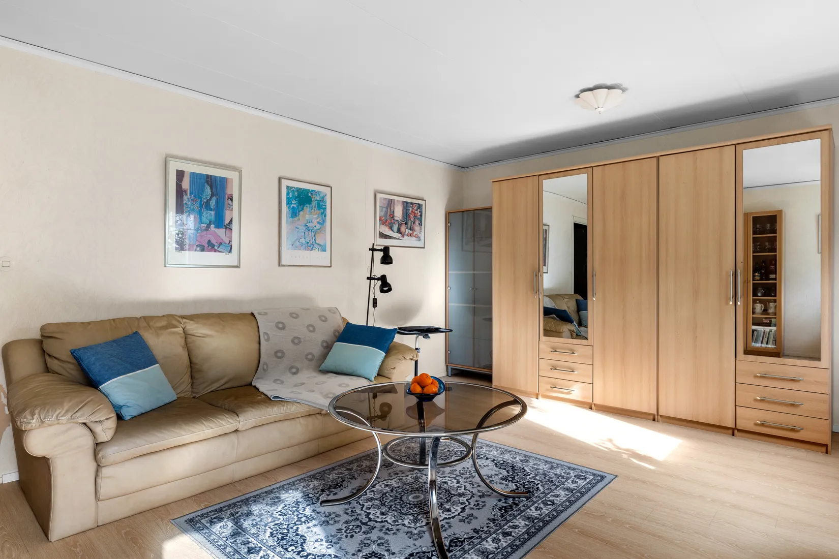 Radhus, Lindholmsbacken 52, Skärholmen, Stockholm