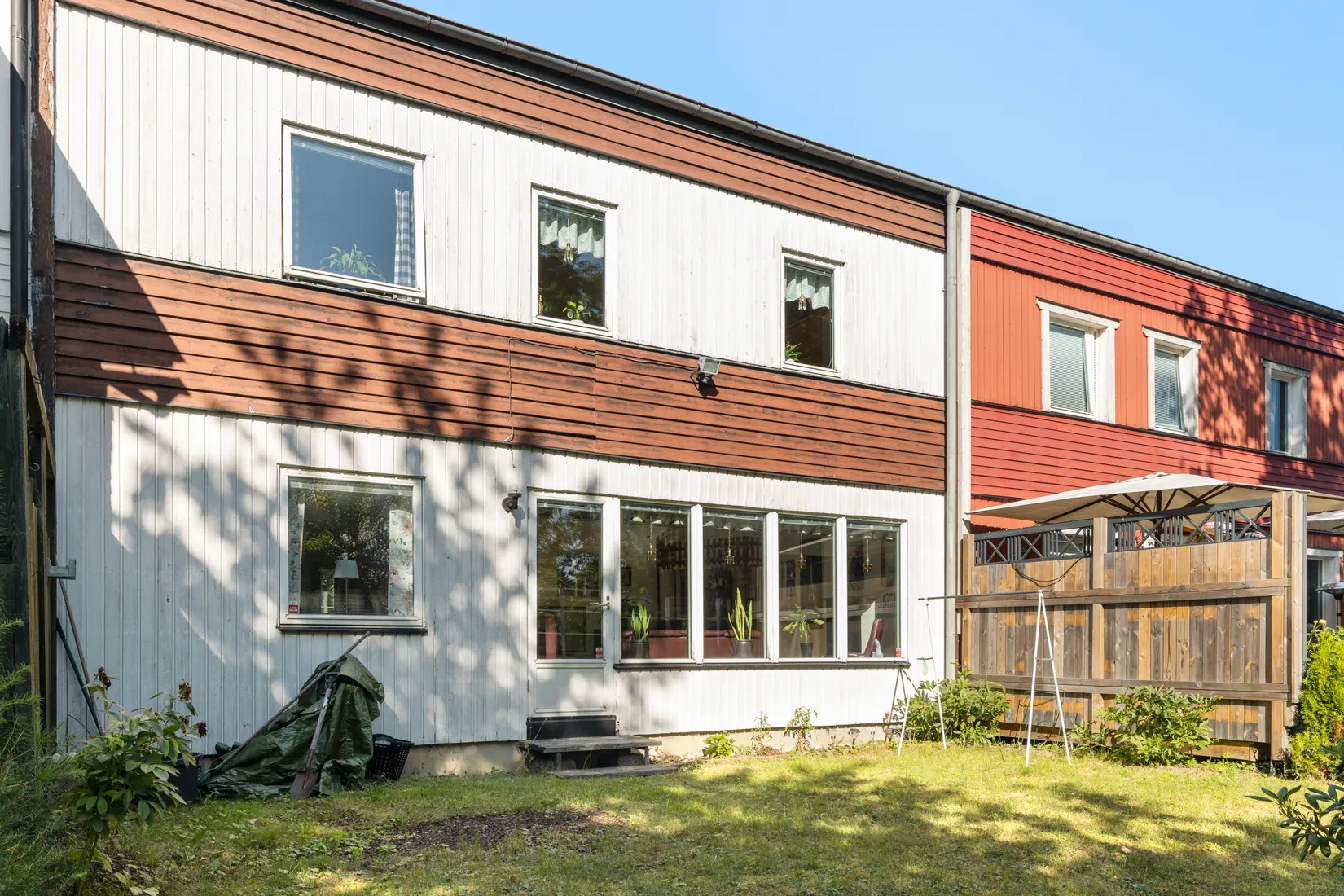 Radhus, Lindholmsbacken 52, Skärholmen, Stockholm