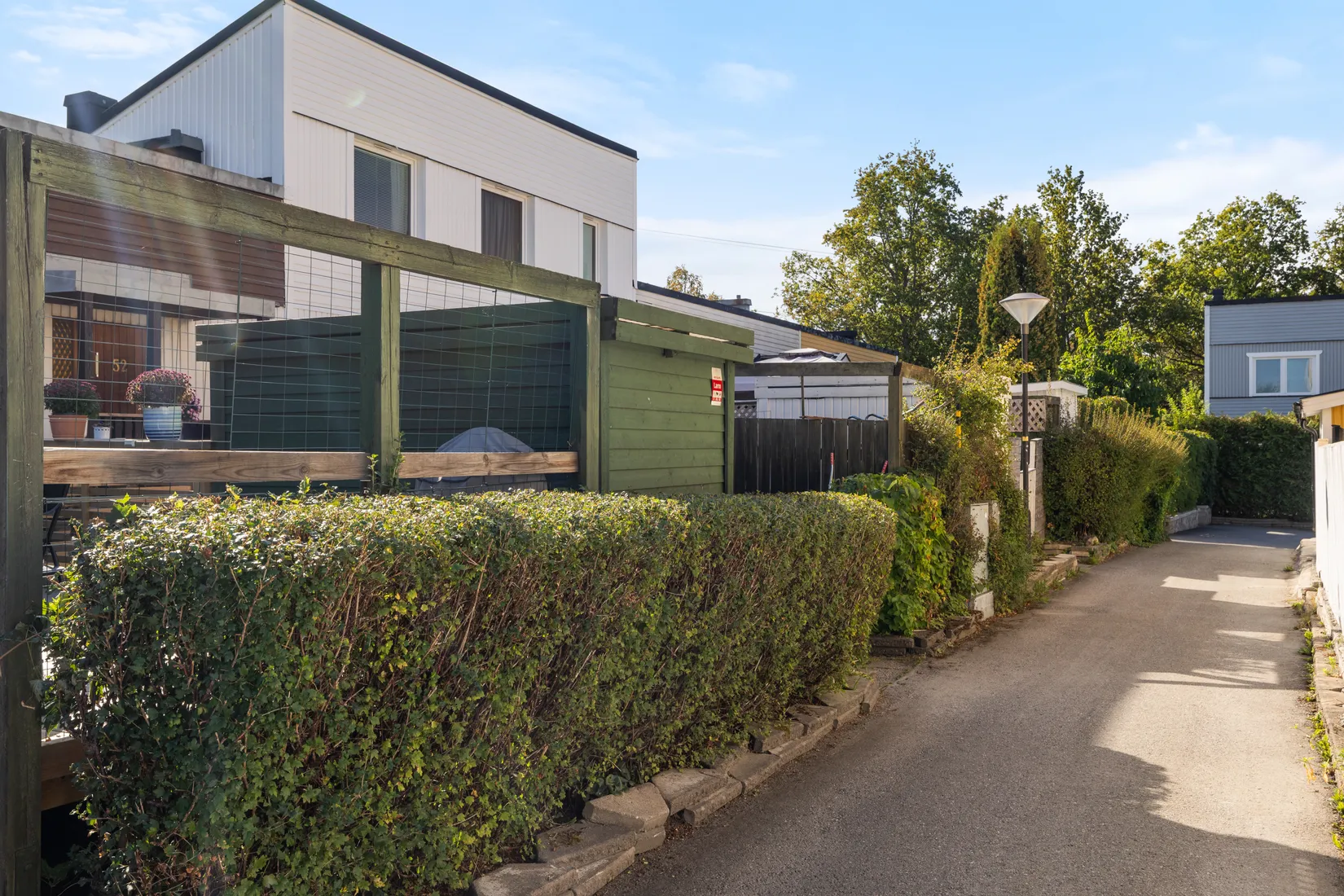 Radhus, Lindholmsbacken 52, Skärholmen, Stockholm