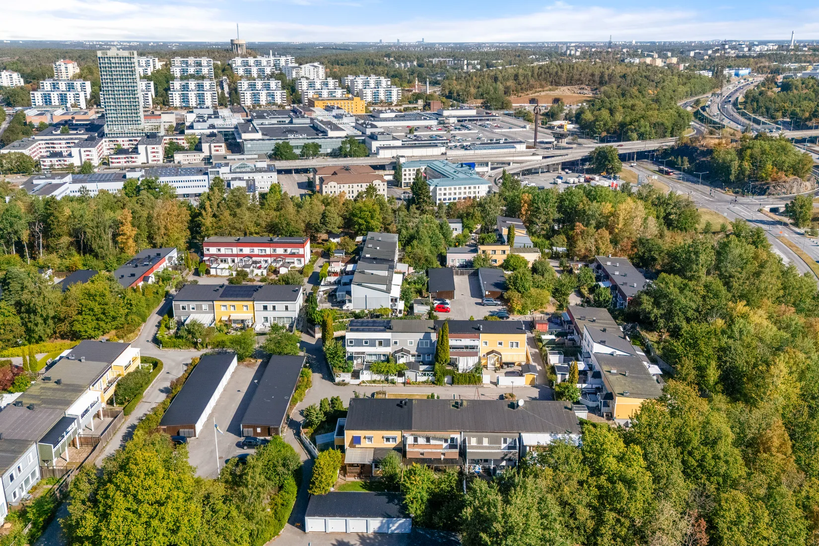 Radhus, Lindholmsbacken 52, Skärholmen, Stockholm