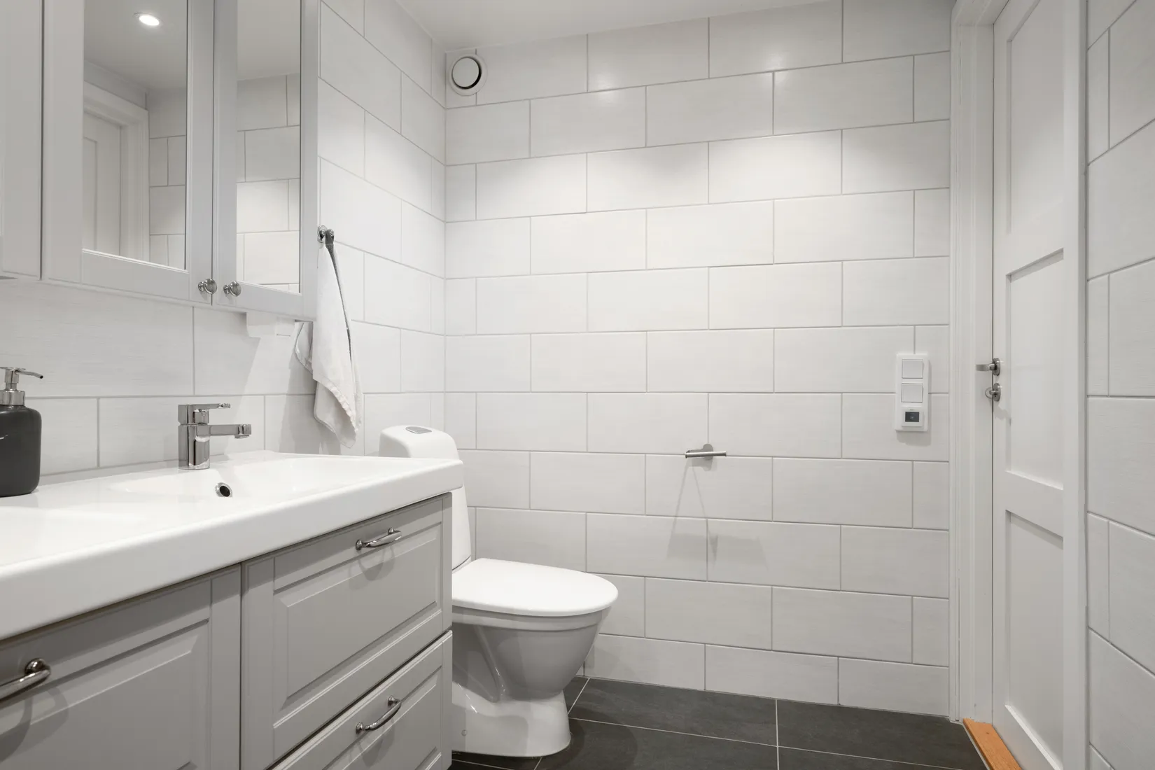Radhus, Strömkarlsvägen 64, Stuvsta, Huddinge