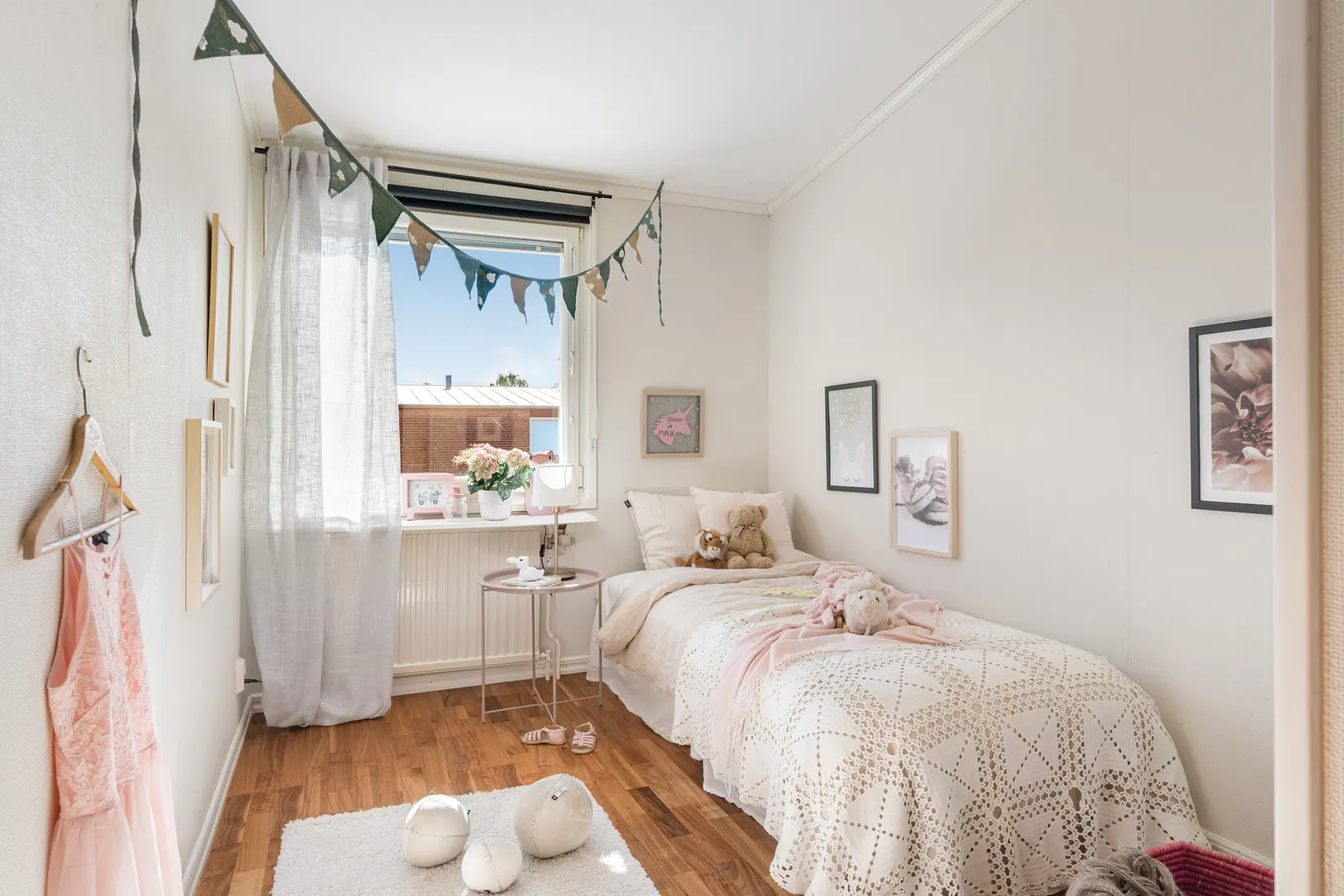 Radhus, Uranusvägen 5, Skälby, Järfälla